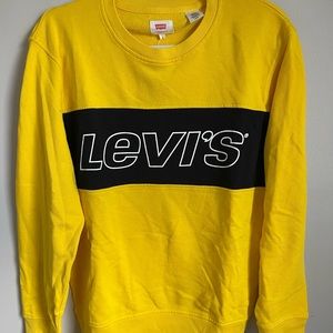 NWT Levi’s Yellow and Black Logo Crewneck Sweatshirt